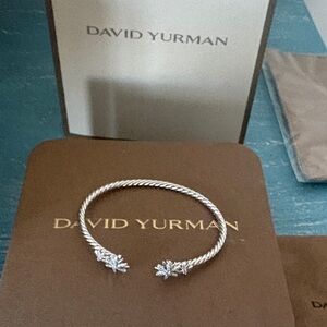 BRAND new with ALL packaging David Yurman Starburst cuff